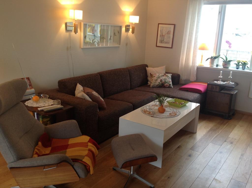 Mandal Privat Rom Og Husutleie Exterior foto